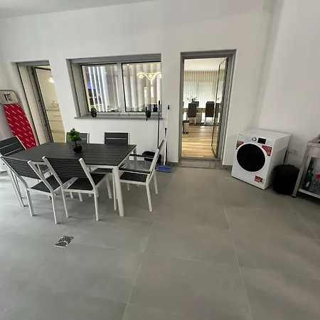 Com 3 Quartos E Piscina Em Apartament Pombal (Leiria)